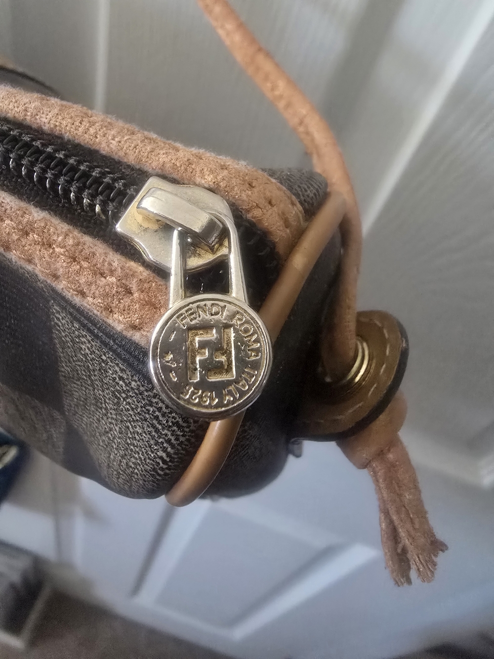 FENDI Vintage Checkered Crossbody Bag With Original Leather Strap - Picture 9 of 16